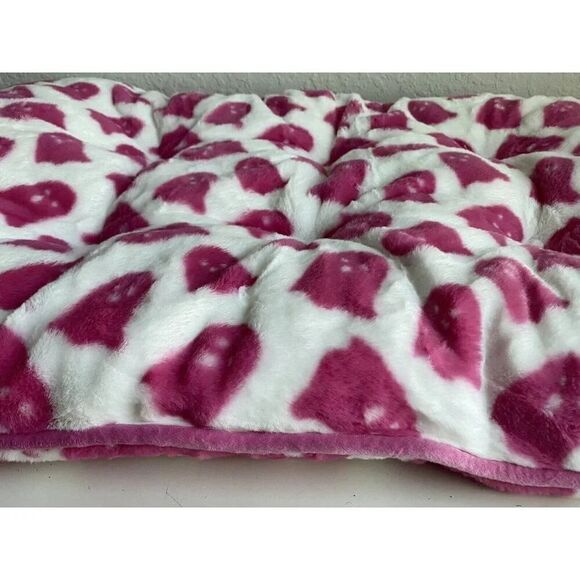 Storehouse Pink Ghosts Halloween Faux Fur Pillow Pet BED Super Soft 36 X 23” NEW - Picture 8 of 12